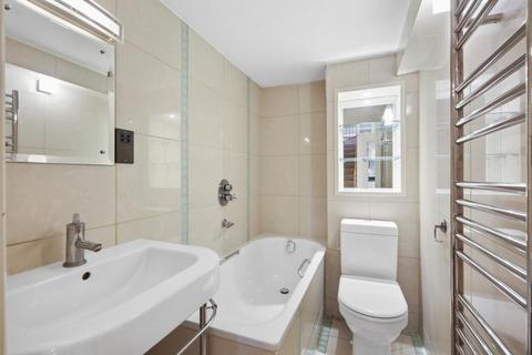 3 bedroom terraced house to rent, North End Road, Hampstead, NW3