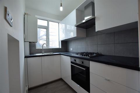 2 bedroom apartment to rent, Everton Court, Honeypot Lane, Stanmore