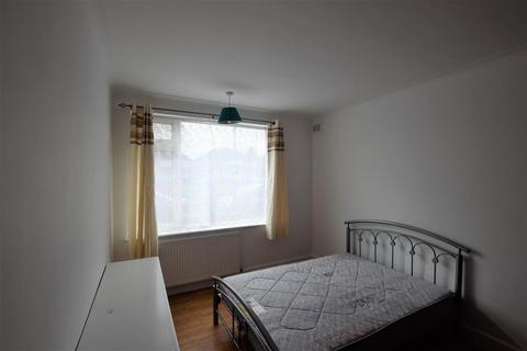 2 bedroom apartment to rent, Everton Court, Honeypot Lane, Stanmore