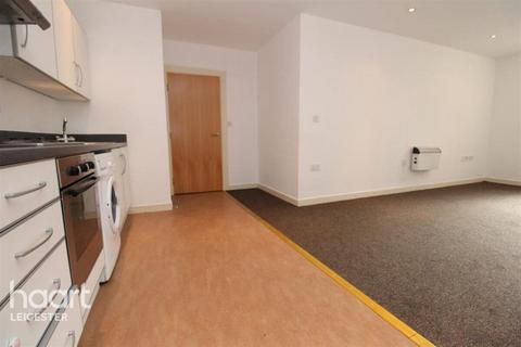 2 bedroom apartment to rent, Humberstone Road, Leicester