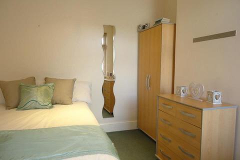 5 bedroom house to rent, Tewkesbury Street, Cathays, Cardiff