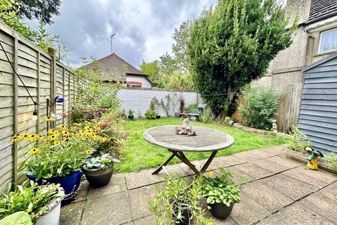 2 bedroom end of terrace house to rent, Cowfold