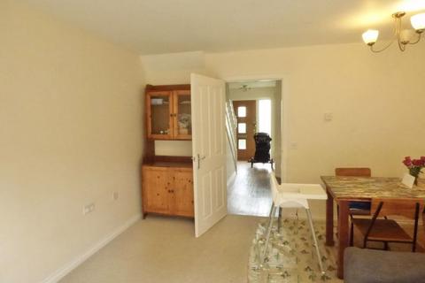 3 bedroom terraced house to rent, Consort Gardens, East Cowes