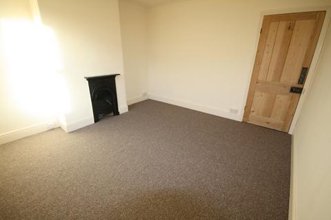 3 bedroom terraced house to rent, George Street, Melton Mowbray