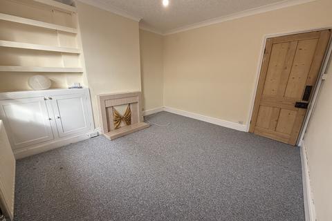 3 bedroom terraced house to rent, George Street, Melton Mowbray