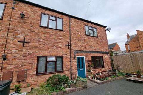 2 bedroom end of terrace house to rent, Beck Mill Lane, Melton Mowbray