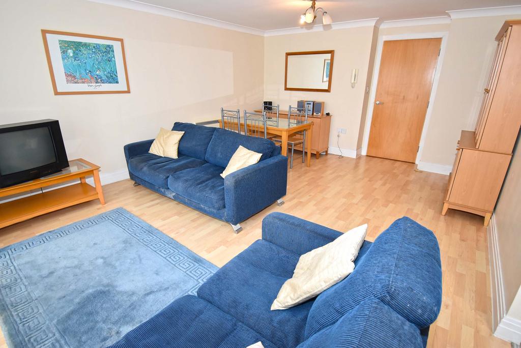 Sitting/Dining Room