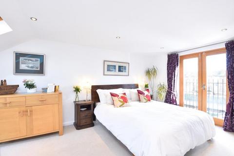 3 bedroom terraced house to rent, Sandycombe Road,  Richmond,  TW9