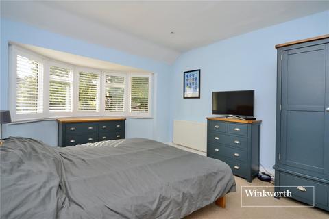 51 Hill Crescent, Worcester Park, KT4 8NB