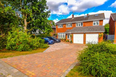 5 bedroom detached house for sale, Causeway End Road, Felsted