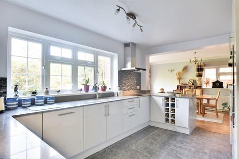 5 bedroom detached house for sale, Causeway End Road, Felsted