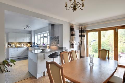 5 bedroom detached house for sale, Causeway End Road, Felsted
