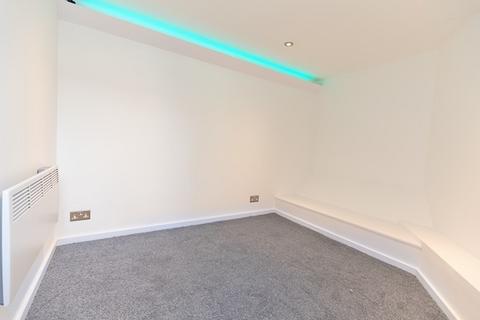 1 bedroom ground floor flat to rent, Modern Flat, Winton