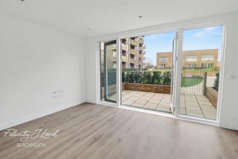 3 bedroom townhouse to rent, Townsend Road, London