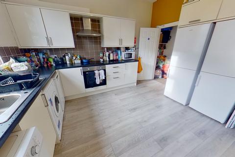5 bedroom house to rent, St Ann's Avenue,Burley