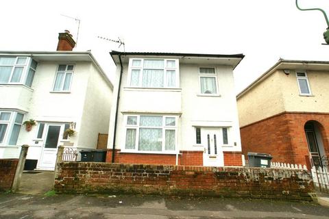 3 bedroom detached house to rent, Inverleigh Road, Bournemouth BH6