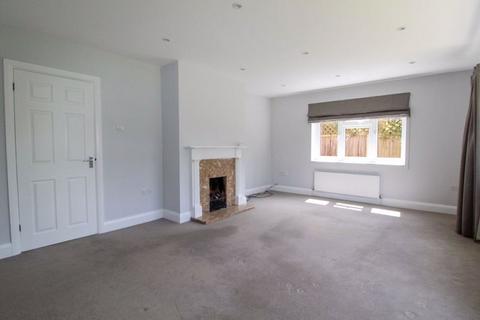 4 bedroom detached house to rent, Woodway, Brentwood CM13