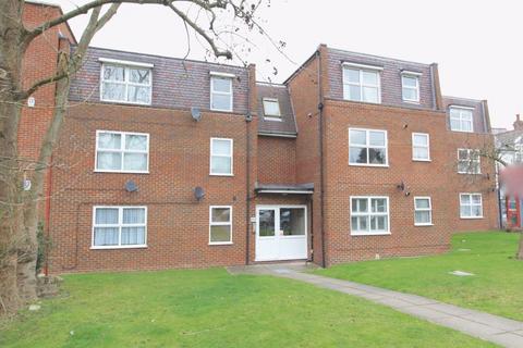 2 bedroom apartment to rent, Rayleigh Road, Brentwood CM13