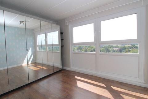 2 bedroom apartment to rent, Sir Francis Way, Brentwood CM14
