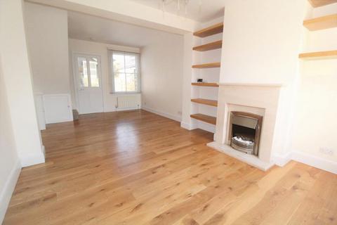 2 bedroom terraced house to rent, Priests Lane, Brentwood CM15