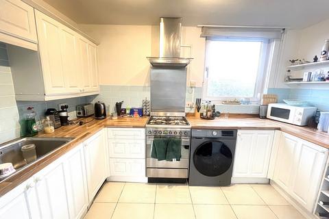 1 bedroom flat to rent, More Close, West Kensington W14