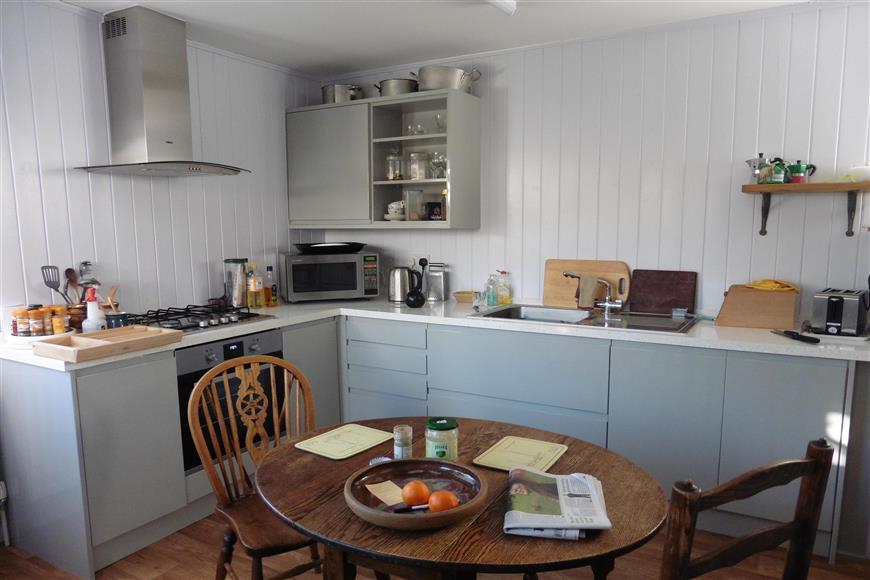 St. James Road, Emsworth, Hampshire 3 bed detached bungalow £355,000