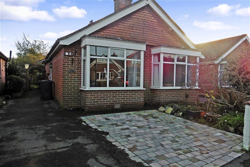 St. James Road, Emsworth, Hampshire 3 bed detached bungalow £355,000