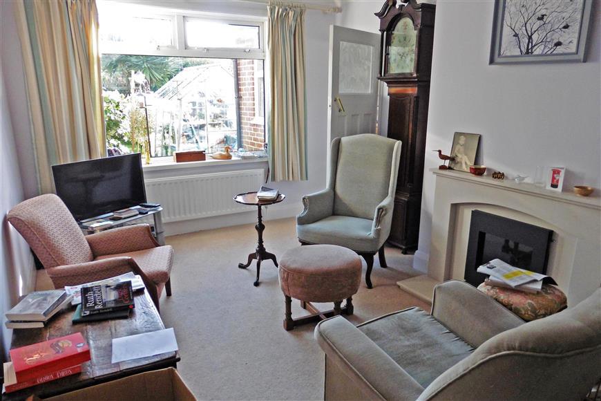 St. James Road, Emsworth, Hampshire 3 bed detached bungalow £355,000