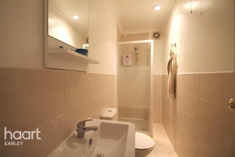 1 bedroom in a house share to rent, Mays Close, Reading