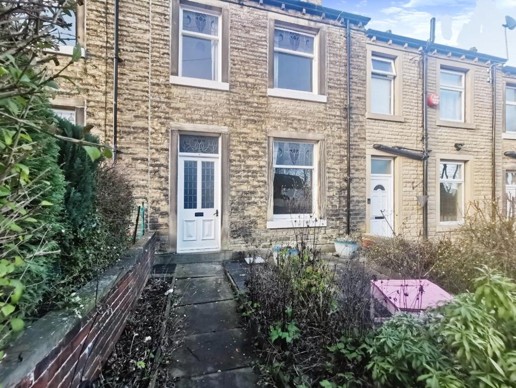 Osborne Road, Birkby, Huddersfield, HD1 3 bed terraced house to rent