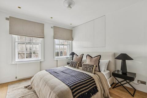 3 bedroom flat for sale, Kensington Church Street, Kensington, London