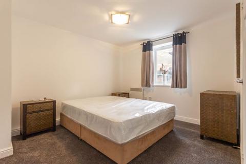 2 bedroom apartment to rent, Knightsbridge Court, Newcastle Upon Tyne