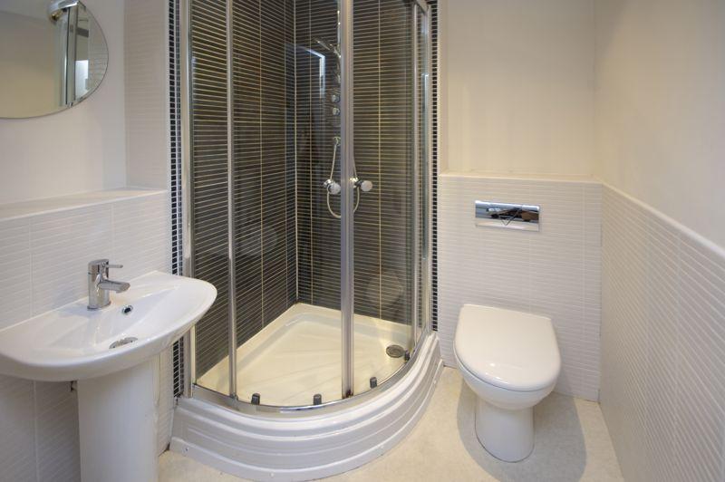 En-suite Shower