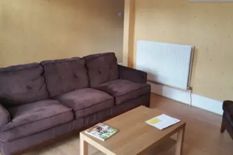 3 bedroom terraced house to rent, Leeds LS11