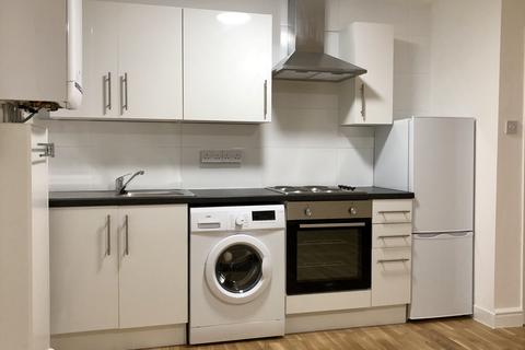 Studio to rent, Tollington Park, Finsbury Park N4