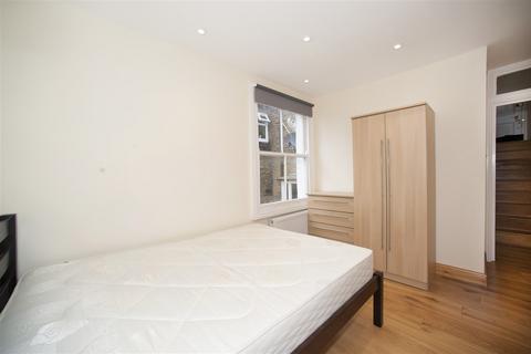 1 bedroom flat to rent, Market Studios, 43a Goldhawk Road, London