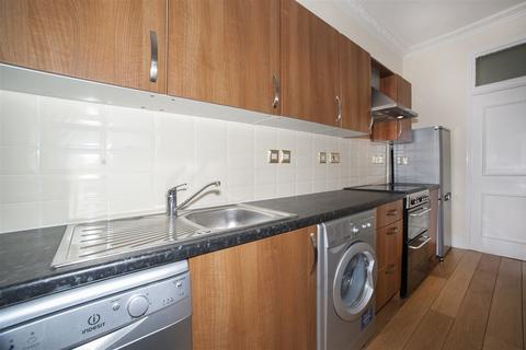 1 bedroom flat to rent, Market Studios, 43a Goldhawk Road, London