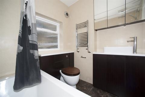 1 bedroom flat to rent, Market Studios, 43a Goldhawk Road, London