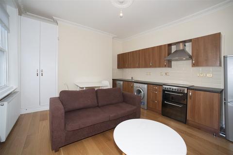 1 bedroom flat to rent, Market Studios, 43a Goldhawk Road, London