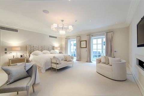 4 bedroom terraced house to rent, Upper Grosvenor Street, Mayfair, London, W1K