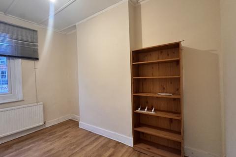 2 bedroom flat to rent, Cricklewood Broadway, Cricklewood, NW2