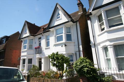 2 bedroom maisonette to rent - Alexandra Road, Leigh-on-Sea