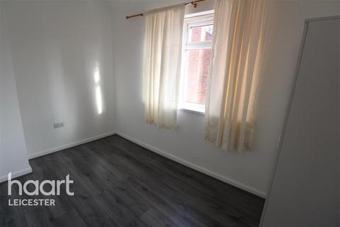 1 bedroom flat to rent, Wharf Street South off Humberstone Gate