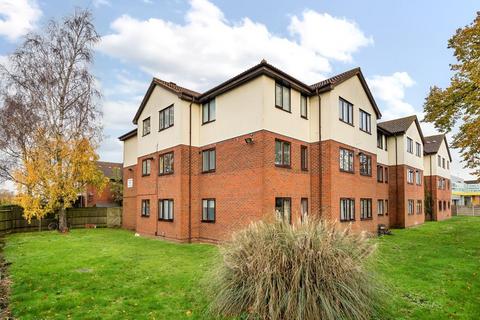 1 bedroom apartment to rent, Scotts Avenue,  Sunbury On Thames,  TW16