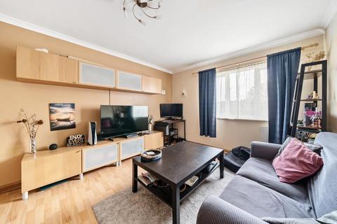 1 bedroom apartment to rent, Scotts Avenue,  Sunbury On Thames,  TW16