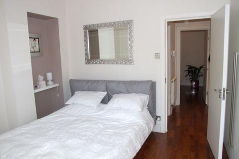 2 bedroom flat to rent, Hillfield Avenue, Crouch End, N8