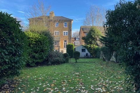 1 bedroom apartment to rent, The Avenue, Surbiton, Surbiton