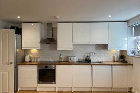 1 bedroom apartment to rent, The Avenue, Surbiton, Surbiton