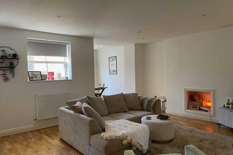 1 bedroom apartment to rent, The Avenue, Surbiton, Surbiton