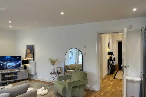 1 bedroom apartment to rent, The Avenue, Surbiton, Surbiton
